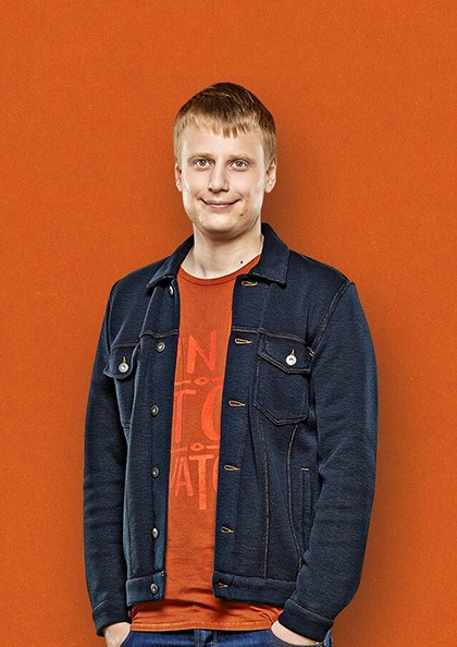 Слава Комиссаренко